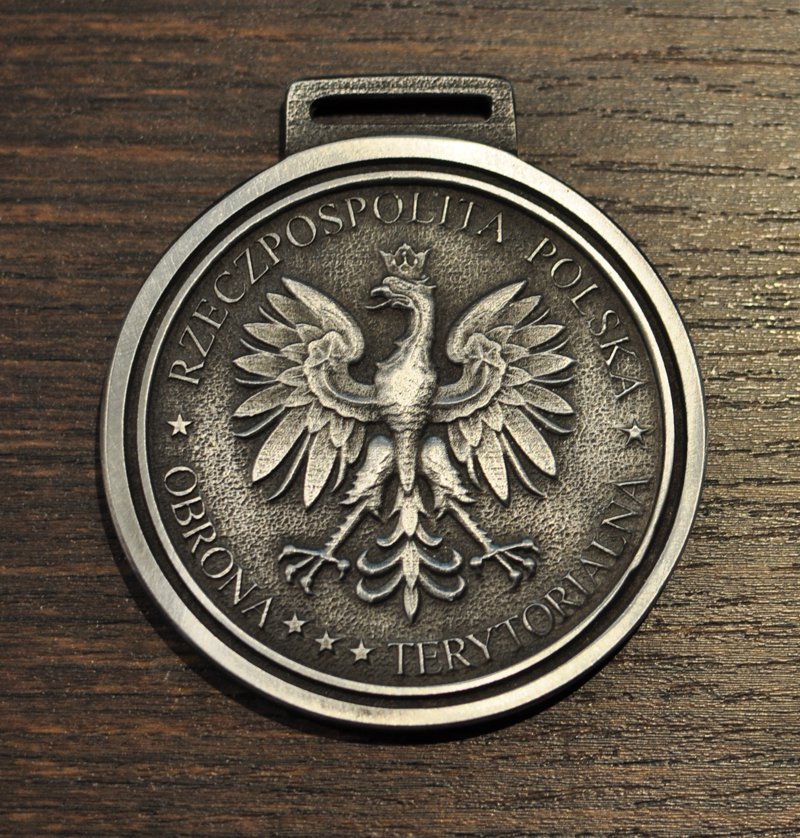 Medal odlewany 3D relief z godłem